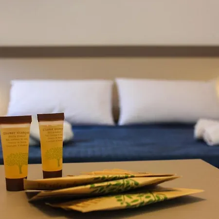 Dali Al Mare Чефалу