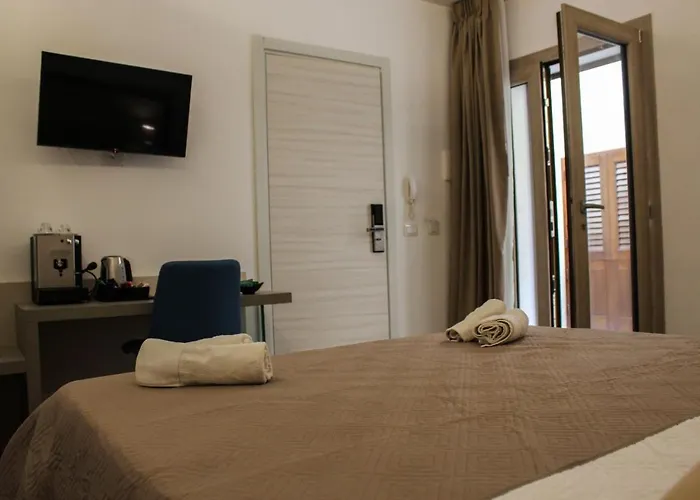 Dali Al Mare Gæstehus 4*